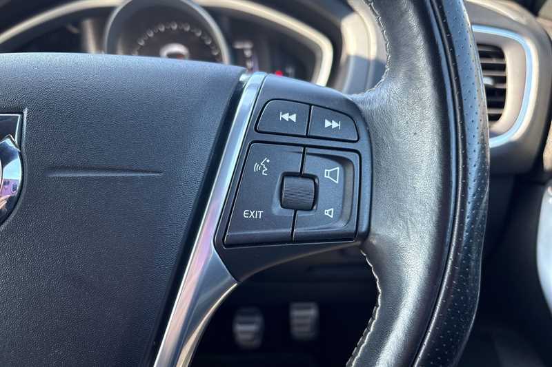 Used Volvo V40 2017 for sale - 76087086: Photo 22