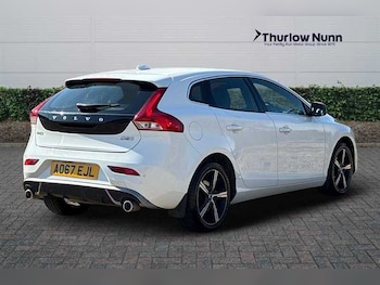 Used Volvo V40 2017 for sale - 76087086: Photo 3