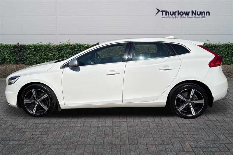Used Volvo V40 2017 for sale - 76087086: Photo 6