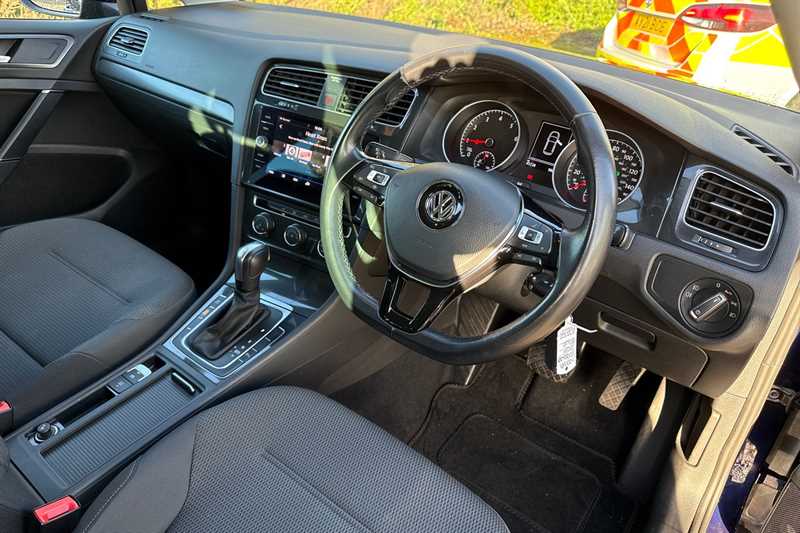 Used Volkswagen Golf 2019 for sale - 76705733: Photo 10
