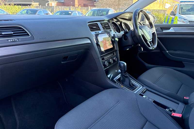 Used Volkswagen Golf 2019 for sale - 76705733: Photo 14