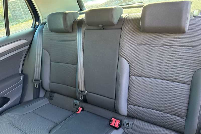 Used Volkswagen Golf 2019 for sale - 76705733: Photo 24