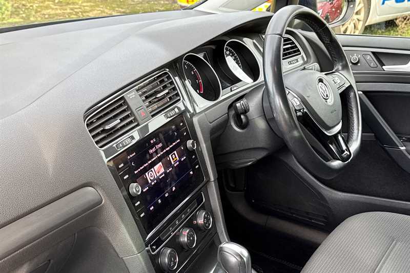 Used Volkswagen Golf 2019 for sale - 76705733: Photo 26