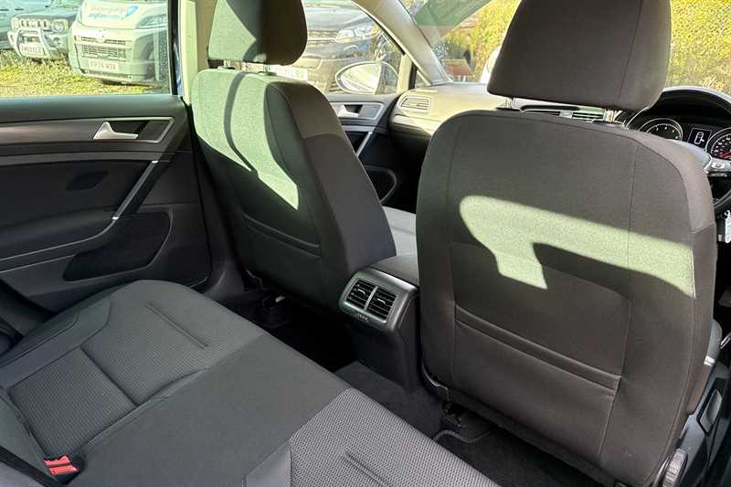 Used Volkswagen Golf 2019 for sale - 76705733: Photo 40