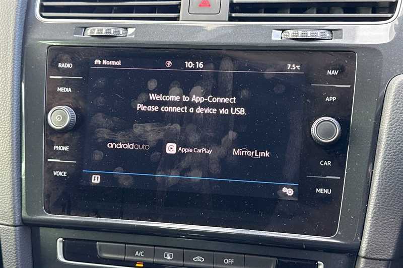 Used Volkswagen Golf 2019 for sale - 76705733: Photo 49