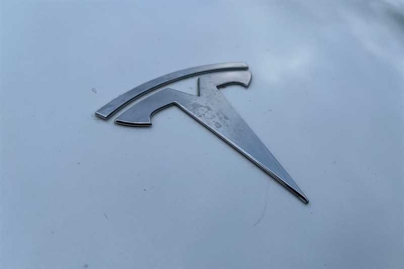 Used Tesla Model 3 2020 for sale - 77471110: Photo 32