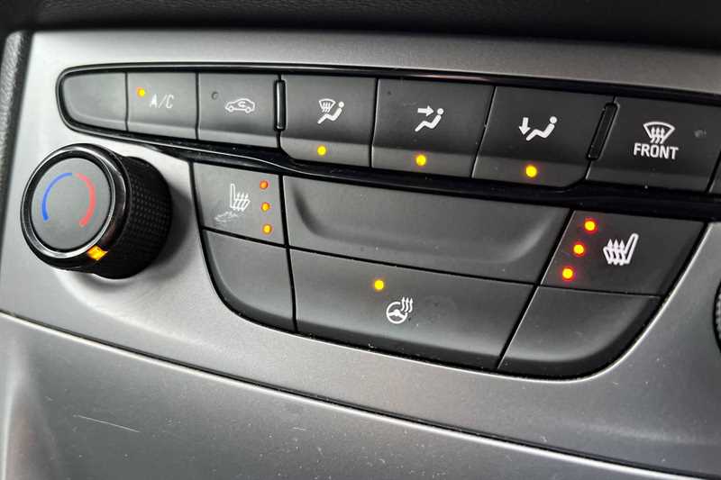 Used Vauxhall Astra 2017 for sale - 77193821: Photo 44