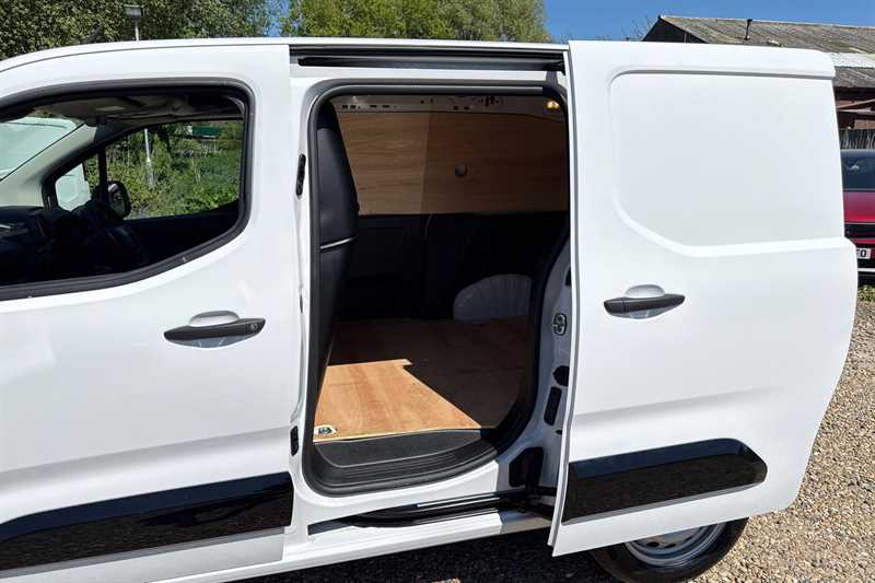 Vehicle 33