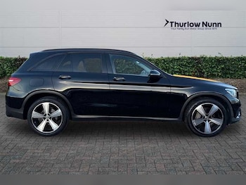 Used Mercedes-Benz GLC 2018 for sale - 76889037: Photo