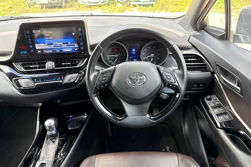 Used Toyota C-HR 2018 for sale - 76087090: Photo 11