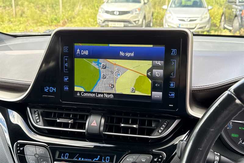 Used Toyota C-HR 2018 for sale - 76087090: Photo 18