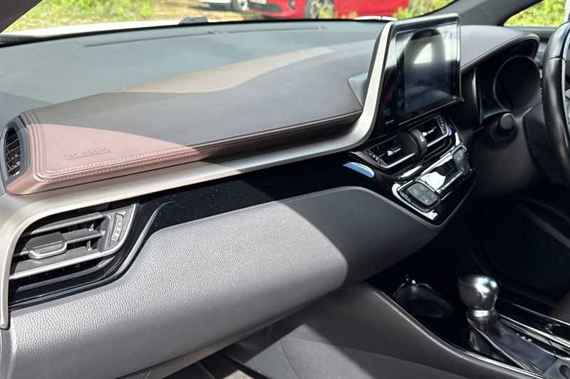 Used Toyota C-HR 2018 for sale - 76087090: Photo 25