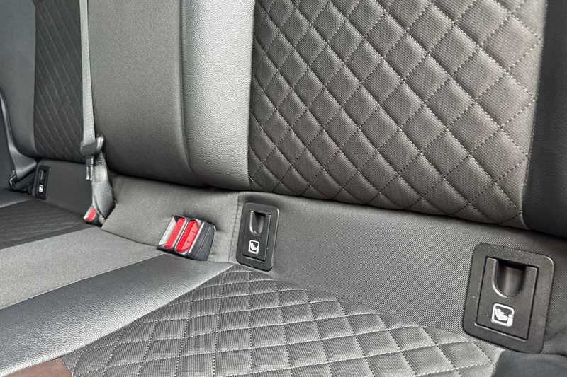 Used Toyota C-HR 2018 for sale - 76087090: Photo 33