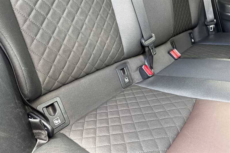 Used Toyota C-HR 2018 for sale - 76087090: Photo 39