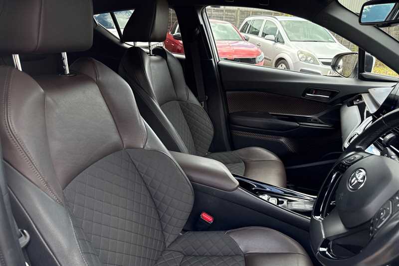 Used Toyota C-HR 2018 for sale - 76087090: Photo 43