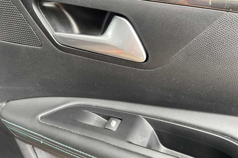 Used Peugeot 5008 2021 for sale - 76125019: Photo 39