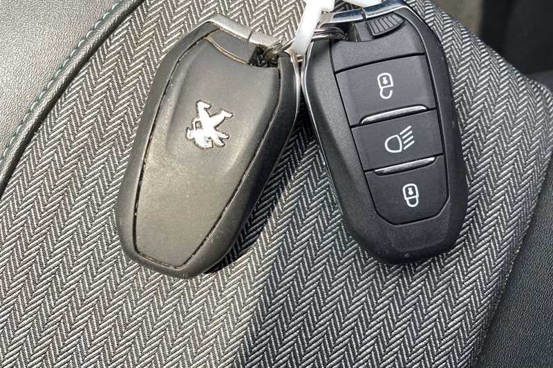 Used Peugeot 5008 2021 for sale - 76125019: Photo 48