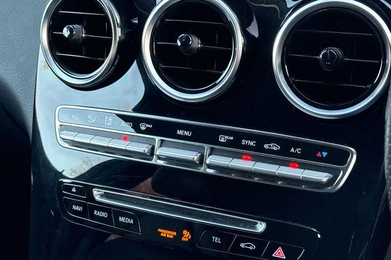 Used Mercedes-Benz GLC 2018 for sale - 77146160: Photo 15