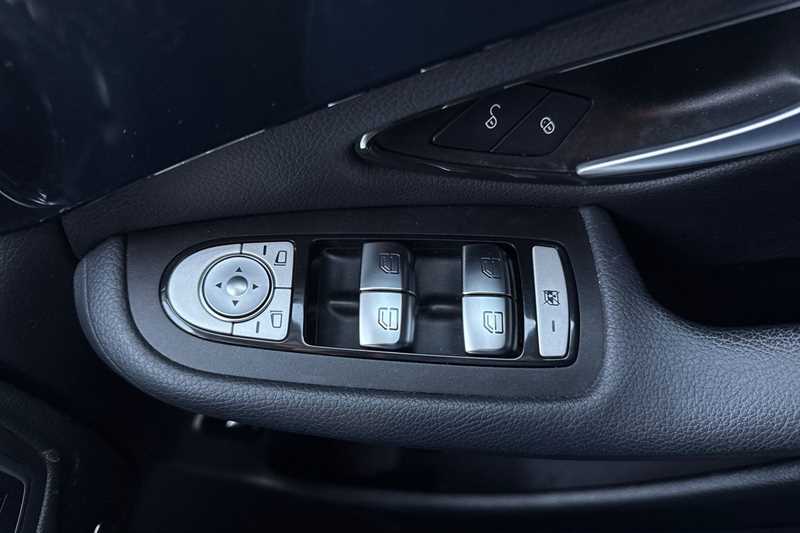 Used Mercedes-Benz GLC 2018 for sale - 77146160: Photo 16