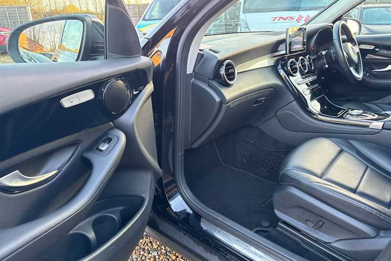 Used Mercedes-Benz GLC 2018 for sale - 77146160: Photo 31