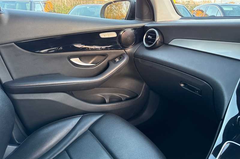 Used Mercedes-Benz GLC 2018 for sale - 77146160: Photo 53