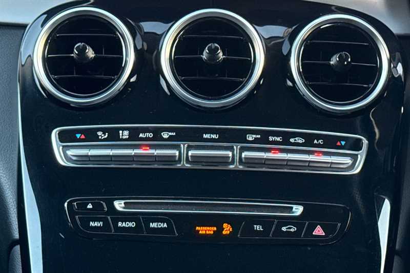 Used Mercedes-Benz GLC 2018 for sale - 77146160: Photo 54