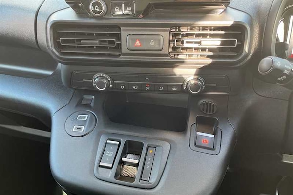 Used Vauxhall Combo Life Electric 2025 for sale - 76125025: Photo 14