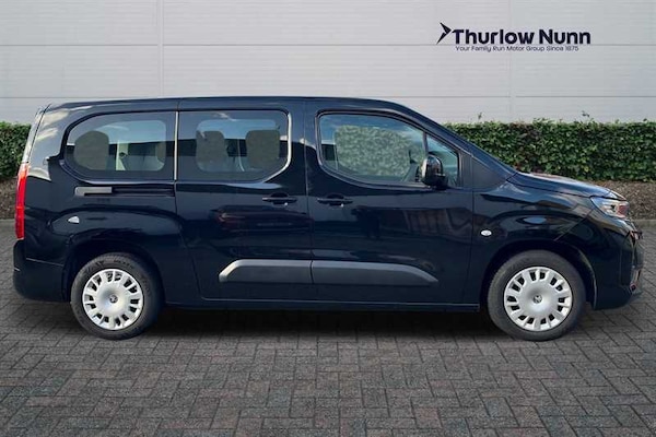 Used Vauxhall Combo Life Electric 2025 for sale - 76125025: Photo 2