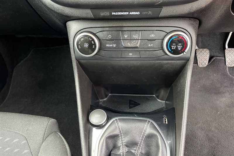 Used Ford Fiesta 2019 for sale - 77414105: Photo 15