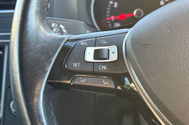 Used Volkswagen Polo 2016 for sale - 77146224: Photo 21