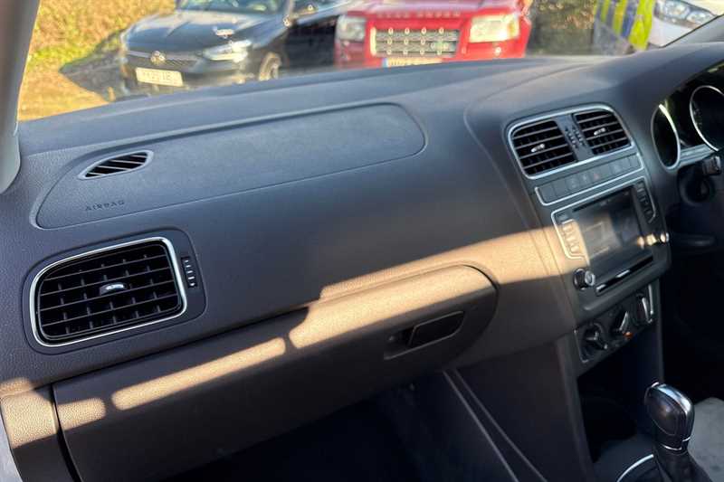 Used Volkswagen Polo 2016 for sale - 77146224: Photo 25