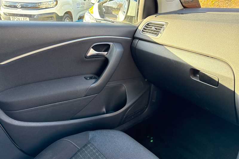 Used Volkswagen Polo 2016 for sale - 77146224: Photo 50