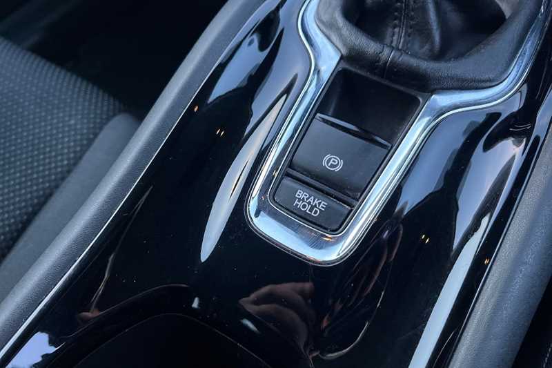 Used Honda HR-V 2018 for sale - 77841792: Photo 41