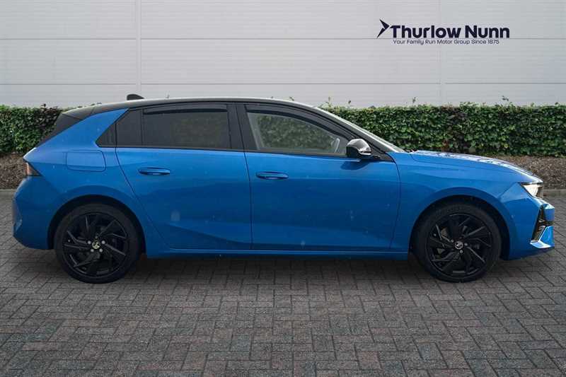 Used Vauxhall Astra 2023 for sale - 76705957: Photo 2