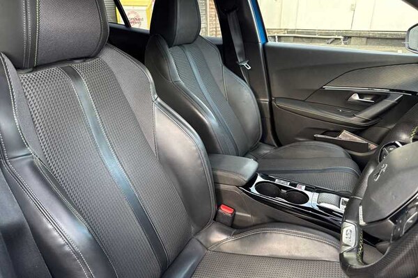 Used Peugeot 2008 2022 for sale - 76062417: Photo 42