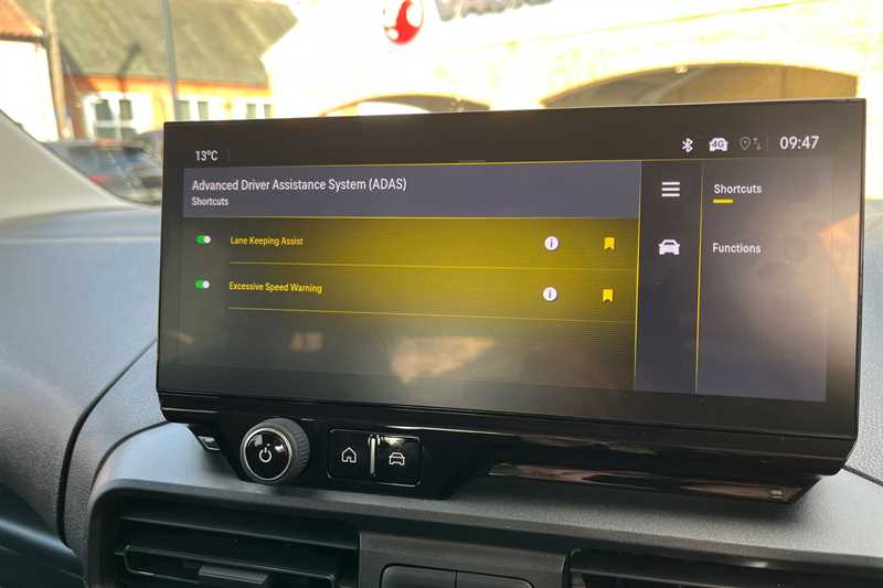 Used Vauxhall Combo Life Electric 2025 for sale - 76315875: Photo 18