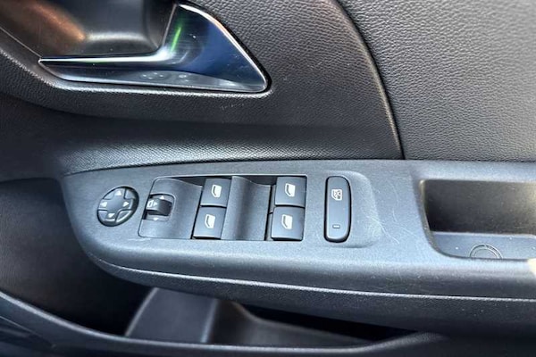 Used Vauxhall Corsa 2023 for sale - 76062543: Photo 16
