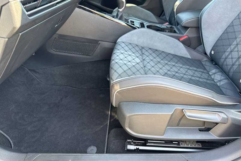 Used Volkswagen Golf 2022 for sale - 76155306: Photo 29