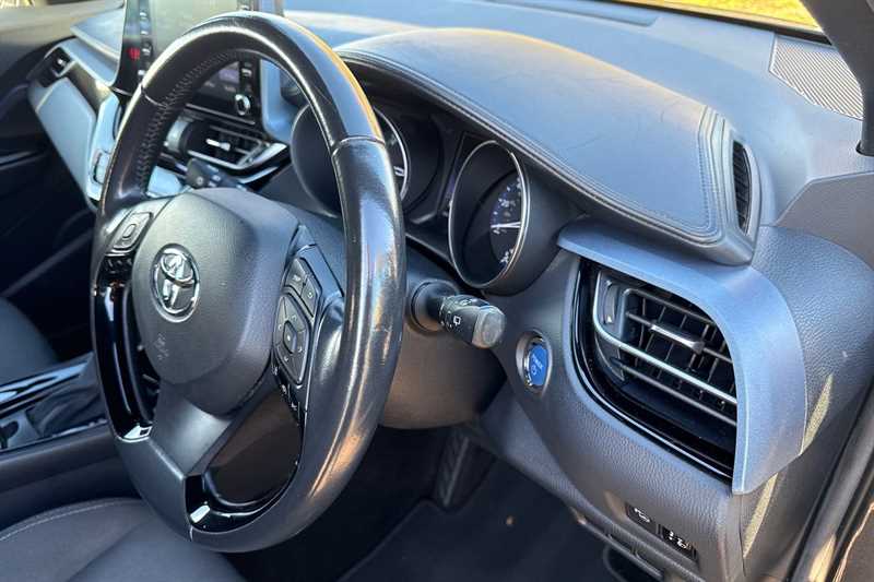 Used Toyota C-HR 2020 for sale - 77512936: Photo 42