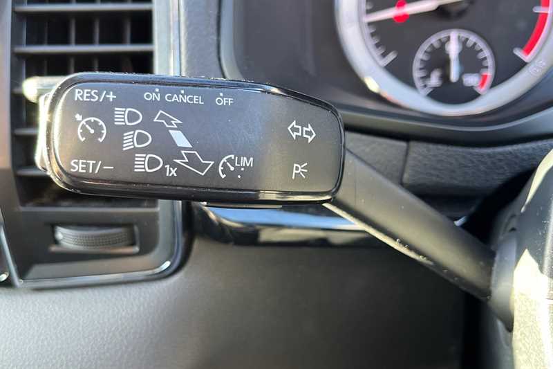 Used Skoda Karoq 2019 for sale - 77146180: Photo 43