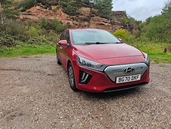 2020 (70) - 100kW Premium 38kWh 5dr Auto
