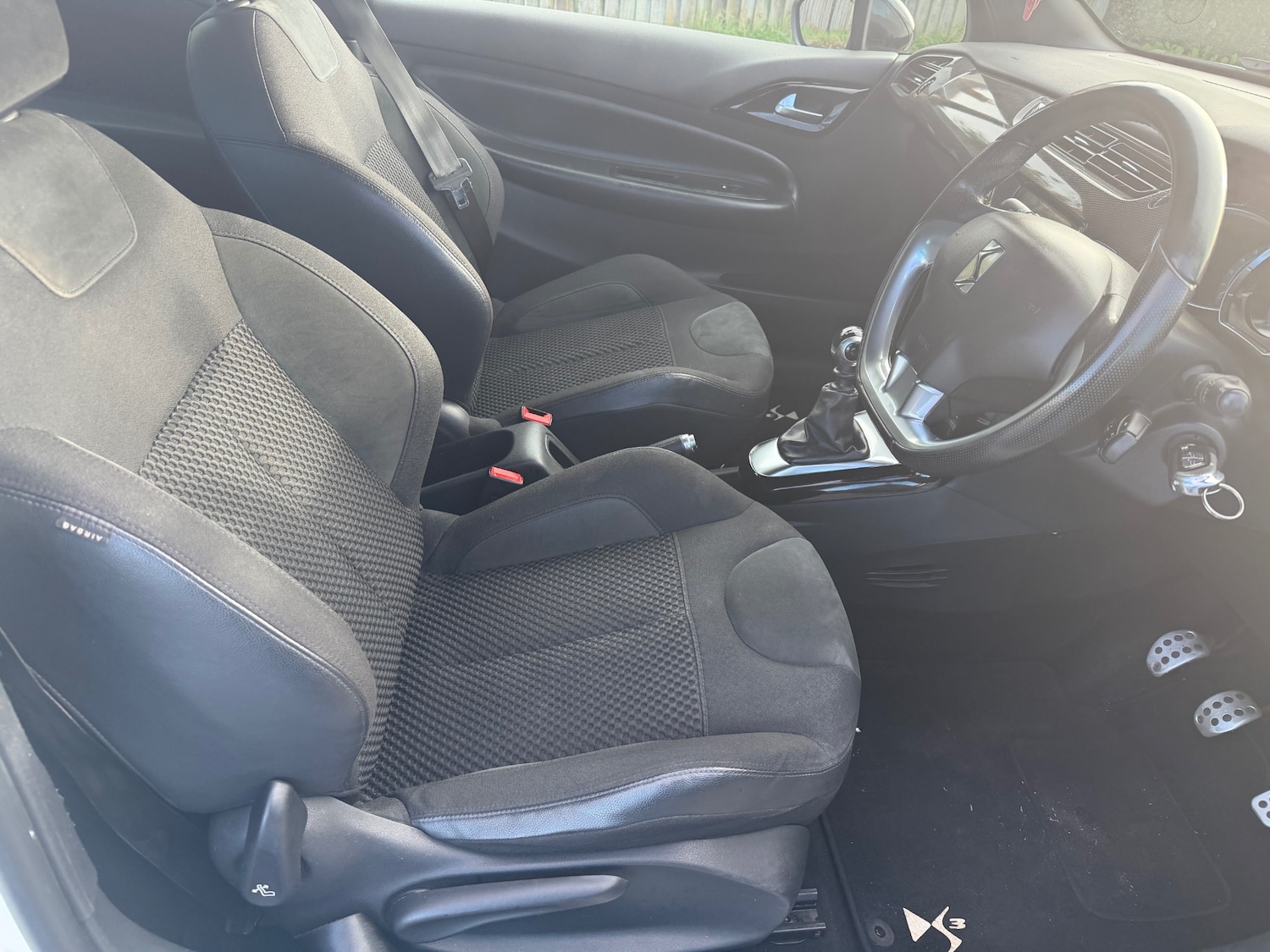 Used Citroen DS3 2013 for sale - 76583360: Photo 12