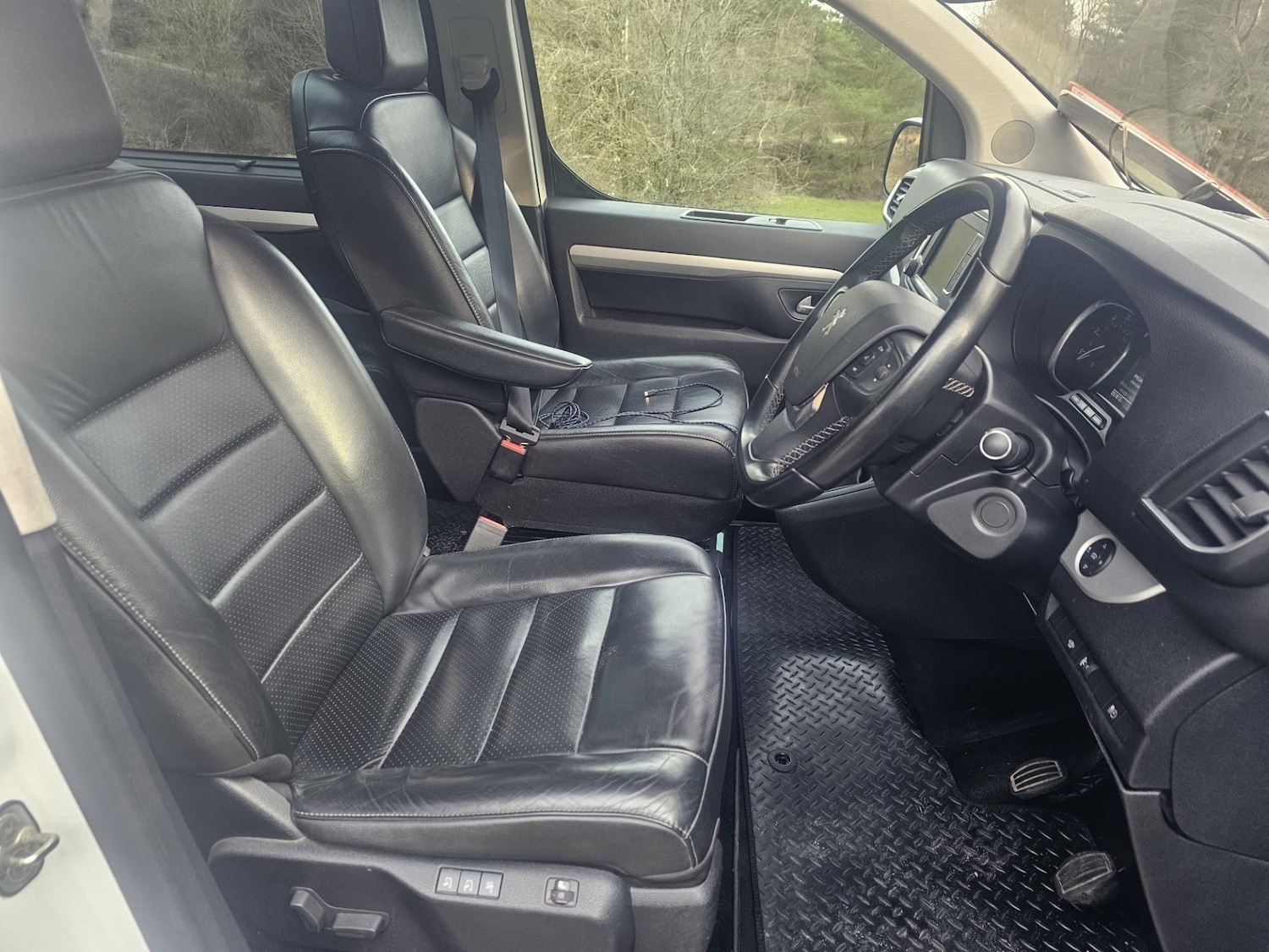 Used Peugeot Traveller 2021 for sale - 77603498: Photo 8