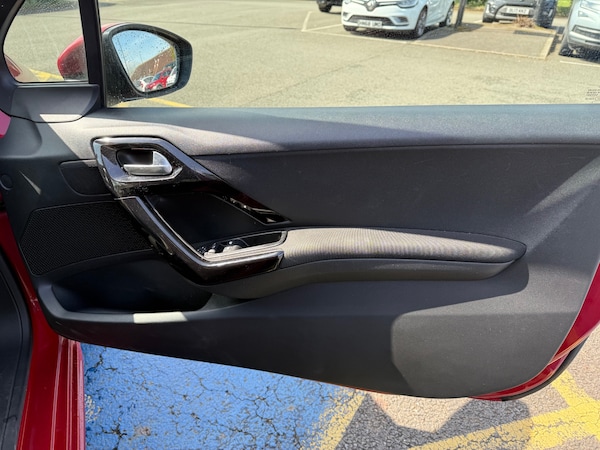 Used Peugeot 208 2013 for sale - 74435360: Photo 10