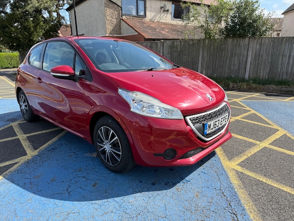 Used Peugeot 208 2013 for sale - 74435360: Photo 1