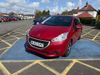 Used Peugeot 208 2013 for sale - 74435360: Photo