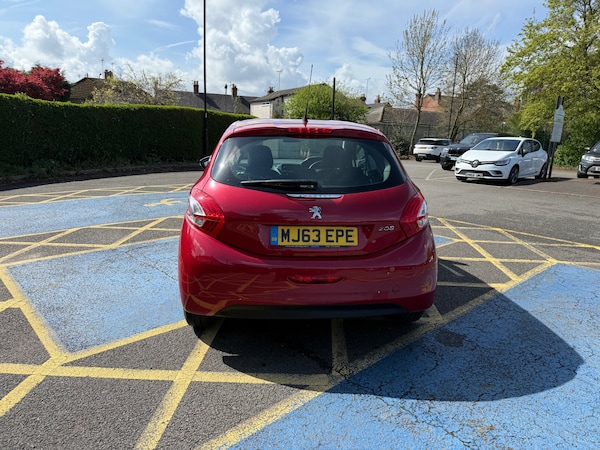 Used Peugeot 208 2013 for sale - 74435360: Photo 6