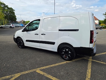 Used Peugeot Partner 2017 for sale - 79538685: Photo