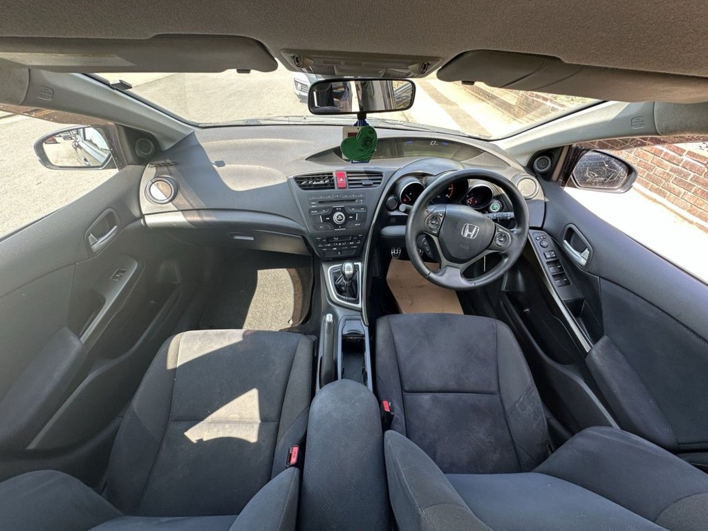 Used Honda Civic 2012 for sale - 77697675: Photo 2