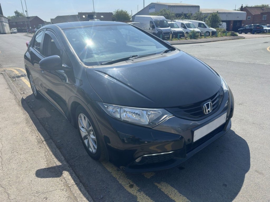 Used Honda Civic 2012 for sale - 77697675: Photo 4